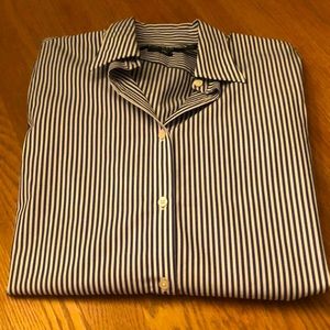 Sold - Women’s Lauren Non Iron Button Down long sleeve